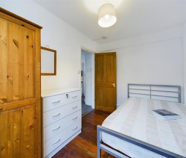 4 bedroom terraced house to rent - Photo 5