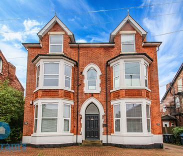 3 bed Apartment for Rent - Photo 3