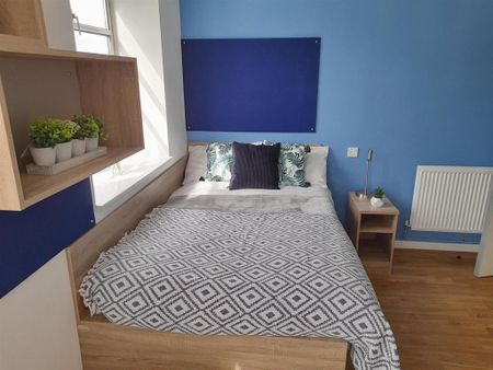 1 bedroom in a flat share to rent - Photo 4