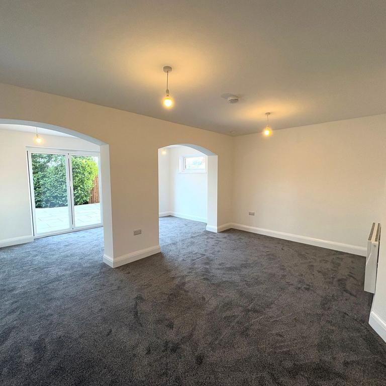 4 bedroom semi-detached house to rent - Photo 1