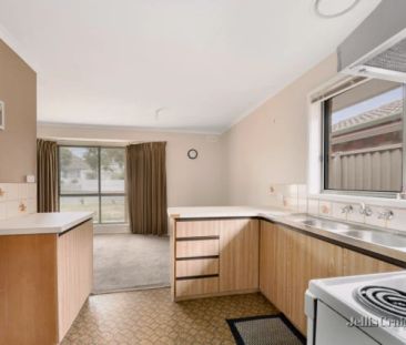 2 Bed, 1 Bath - Photo 5