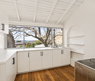 NEWLY RENOVATED APARTMENT IN MOSMAN VILLAGE - Photo 5