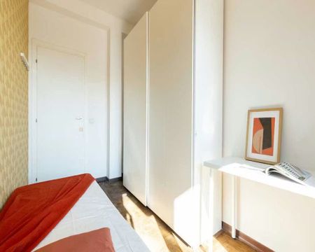 Via Zante, Milan, Lombardy 20138 - Photo 4