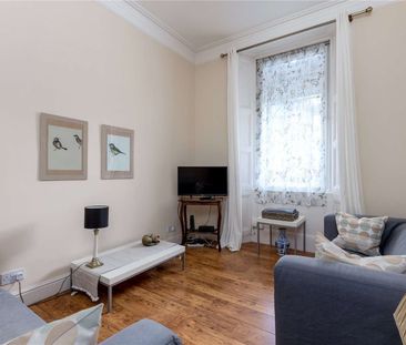 A spacious one bedroom apartment, available on a furnished basis in... - Photo 5