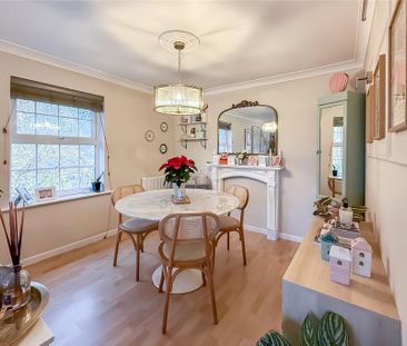 2 bedroom penthouse to rent - Photo 4