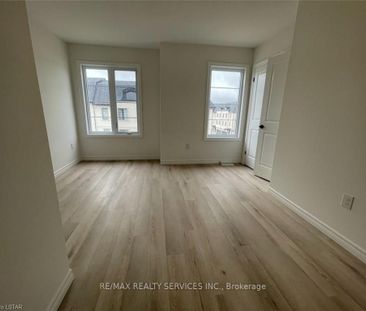 For Lease - 2545 Meadowlands Way Unit# 28, London North, Ontario - Photo 3