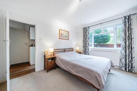 2 bedroom maisonette to rent - Photo 5