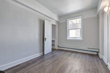 1 Bedroom - Photo 3
