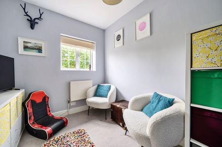 5 bedroom character property to rent - Photo 3