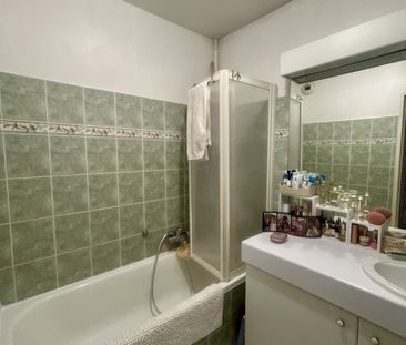 Location Appartement 1 pièce 55m² NICE 06300 - Photo 5