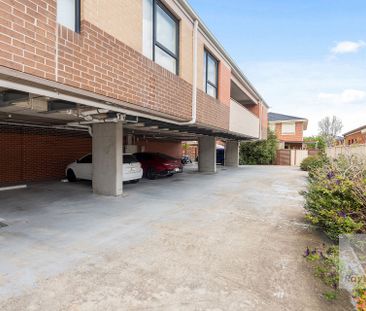 Modern Living in the Heart of Braybrook - Photo 6