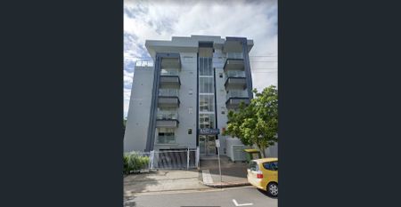 $640/Furnished - Photo 4