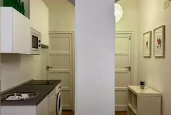 Calle de Cavanilles, Madrid, Community of Madrid 28007