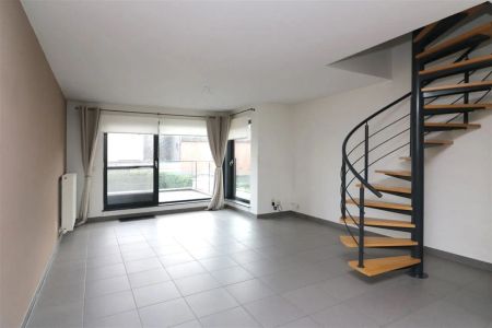 Duplex-appartement met 2 slpk., terras, autostaanplaats in centrum te Scherpenheuvel - Photo 4