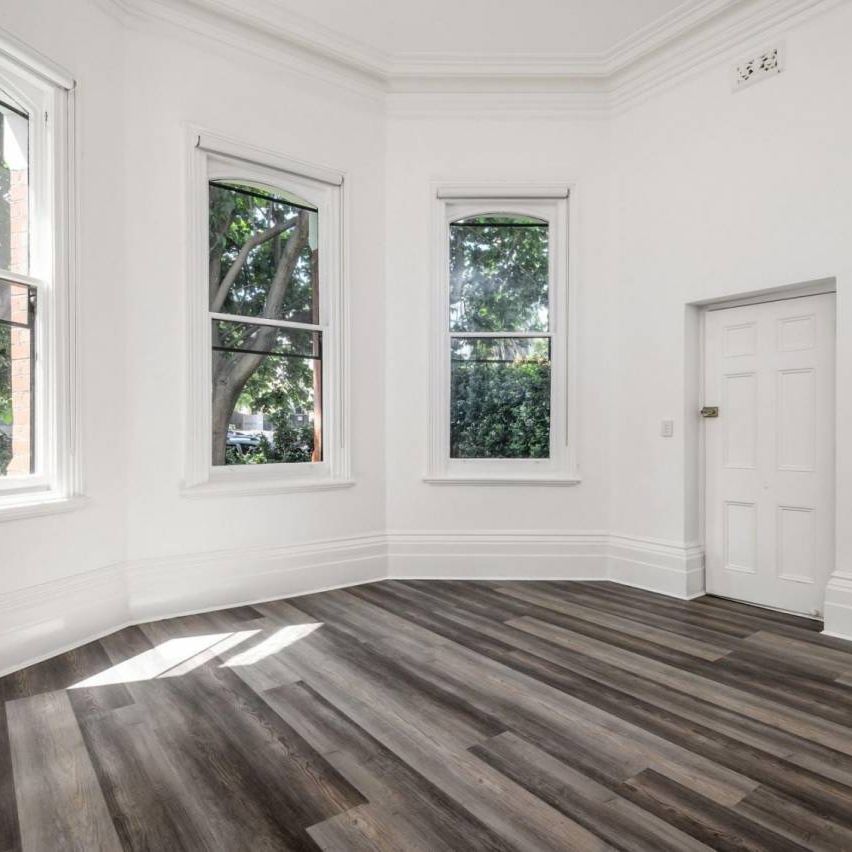 The Perfect Stylish St Kilda Residence - Photo 1
