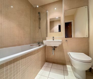 School Street, Willenhall, Wolverhampton - Photo 1