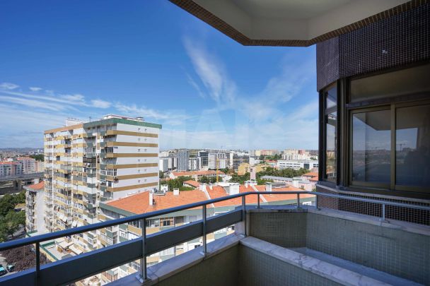 Apartamento T5 em Lisboa - Photo 1