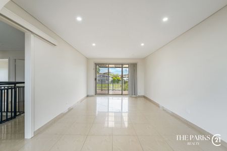 Charming & Spacious Family Home! - Photo 3