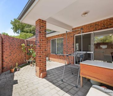 Modern Living in the Heart of Lynwood - Photo 4