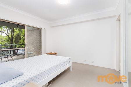 5/27 Parkside Lane, Westmead, NSW 2145 - Photo 4