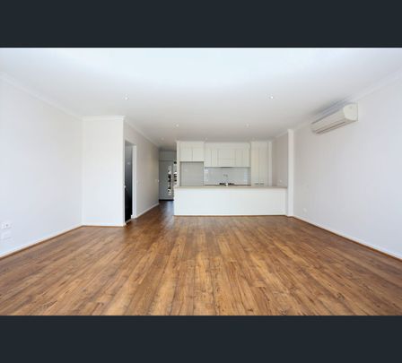 11 Linacre Drive, Bundoora, Vic 3083 - Photo 1