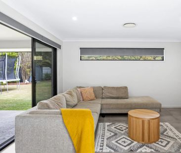 Spacious Family Home with Multiple Living Areas, Ducted Air & Garde... - Photo 1