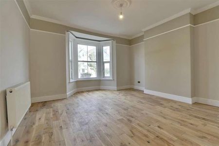 Campbell Road, Southsea, PO5 - Photo 4