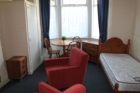Woodborough Road, Nottingham, NG3 - Photo 5