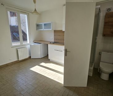 Location Appartement 1 pièce 13m² FONTAINEBLEAU 77300 - Photo 4