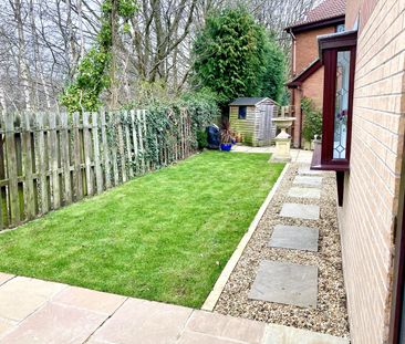 Room in a Shared House, Woodside Park Avenue, LS18 - Photo 3