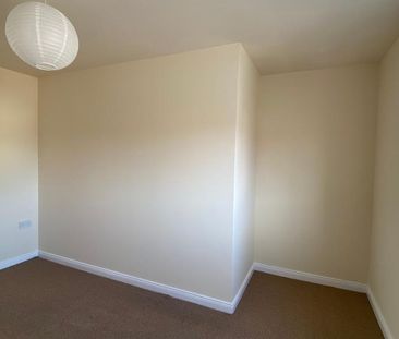 2 bedroom maisonette to rent - Photo 5