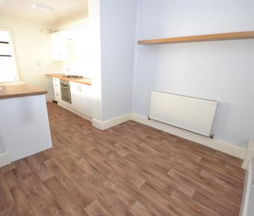 2 bedroom terraced house to rent - Photo 5