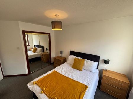 2 bedroom flat to rent - Photo 3
