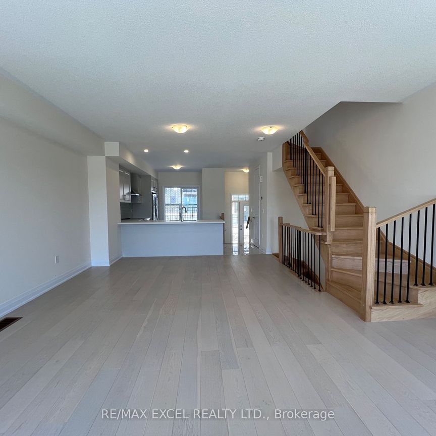 For Lease - 42 Clippers Crescent, Whitchurch-Stouffville, Ontario - Photo 1