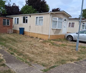 2 Bed Mobile Home, Caravan Site, NG2 - Photo 3