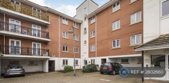 2 bedroom flat to rent - Photo 2