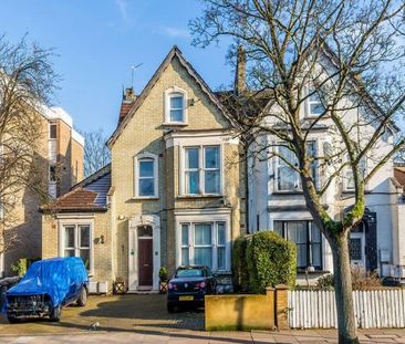 large studio with separate kitchen close to Bounds Green Station - Photo 1