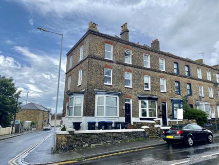 1 bedroom flat to rent - Photo 3