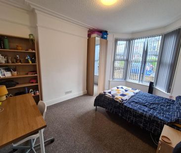 4 bedroom private hall to rent - Photo 2