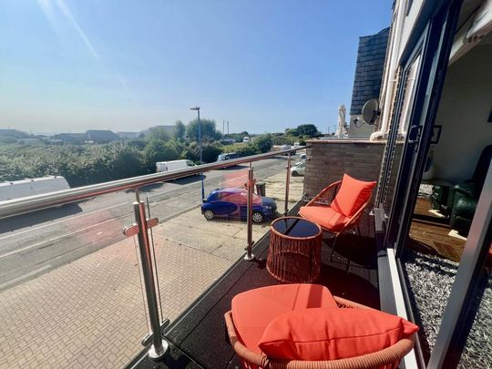 4 bedroom semi-detached house to rent - Photo 1