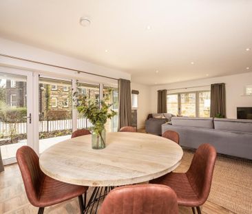 5 bedroom detached house to rent - Photo 1