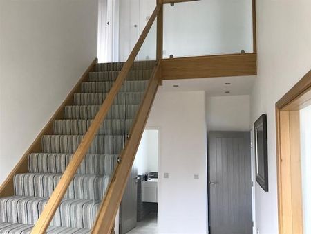 4 bedroom detached house to rent - Photo 4