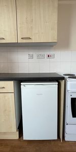 Studio Flat, Mede House, SO15 - Photo 4