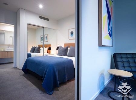 Furnished one bedroom in South Brisbanes best location with stunning river & city views - Photo 3