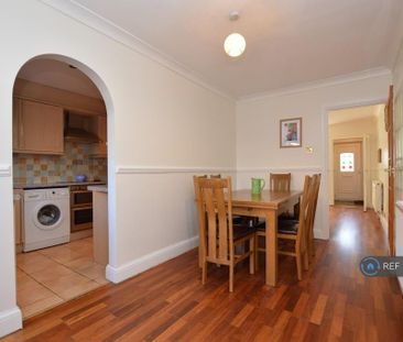 3 bedroom terraced house to rent - Photo 3
