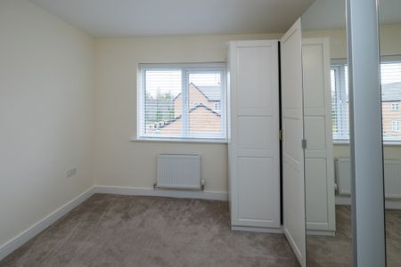 Hurrier Grove, Rossington, DN11 - Photo 4