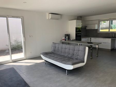 Location Maison 4 pièces 101m² - Photo 3