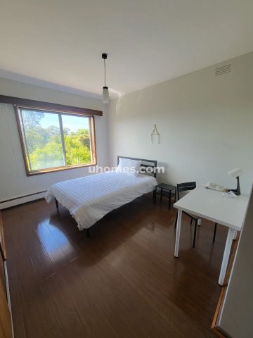 Room 3 #192 - Photo 2