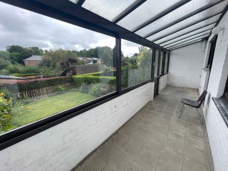 Bel-etage woning met 3 slaapkamers, garage en ruime tuin - Foto 4