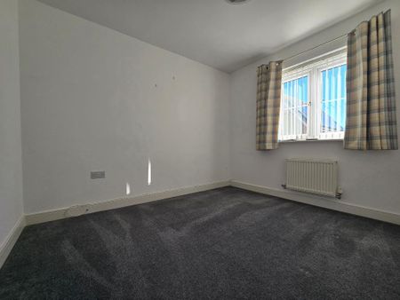 3 bedroom end of terrace house to rent - Photo 3